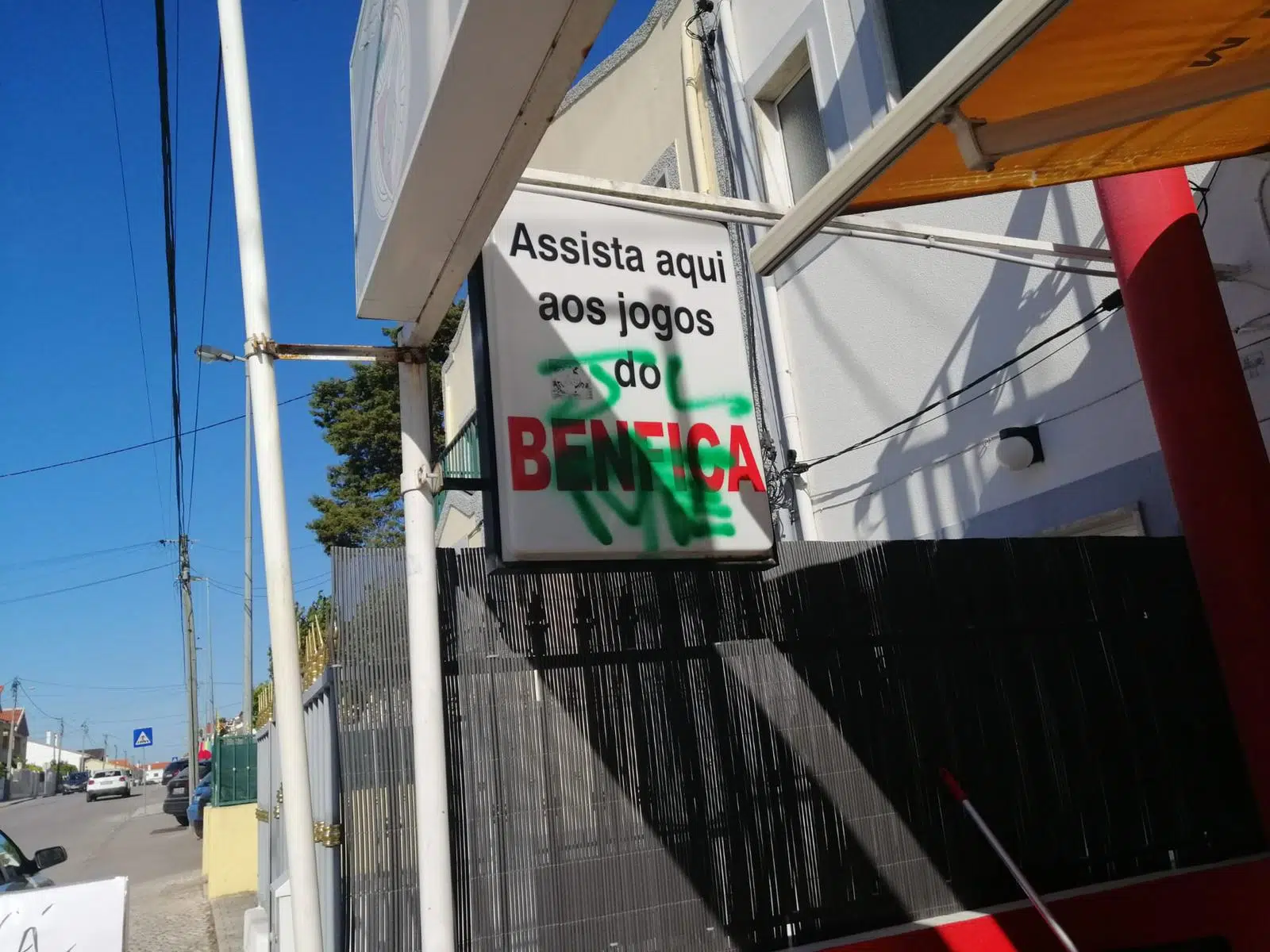 MAIS UMA CASA VANDALIZADA